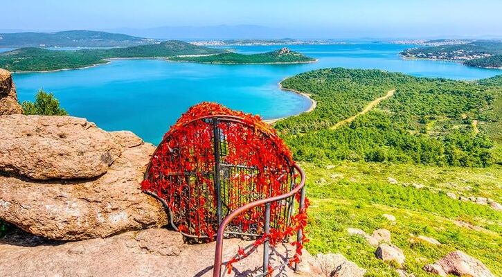 Bozcaada Assos Ayvalık Cunda Turu (1Gece Otel Konaklamalı)